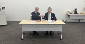 De ondertekening van de hernieuwde samenwerking met de Elisabeth University of Music in Hiroshima